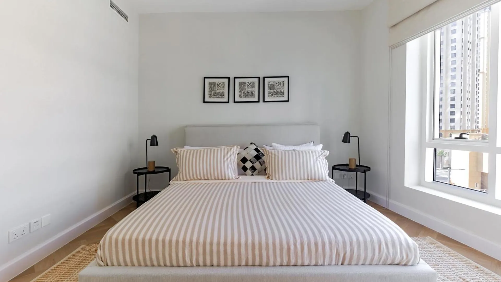 Stylish Apartment With Direct Access Marina Walk & Beach Sleeps4 Dubai United Arab Emirates